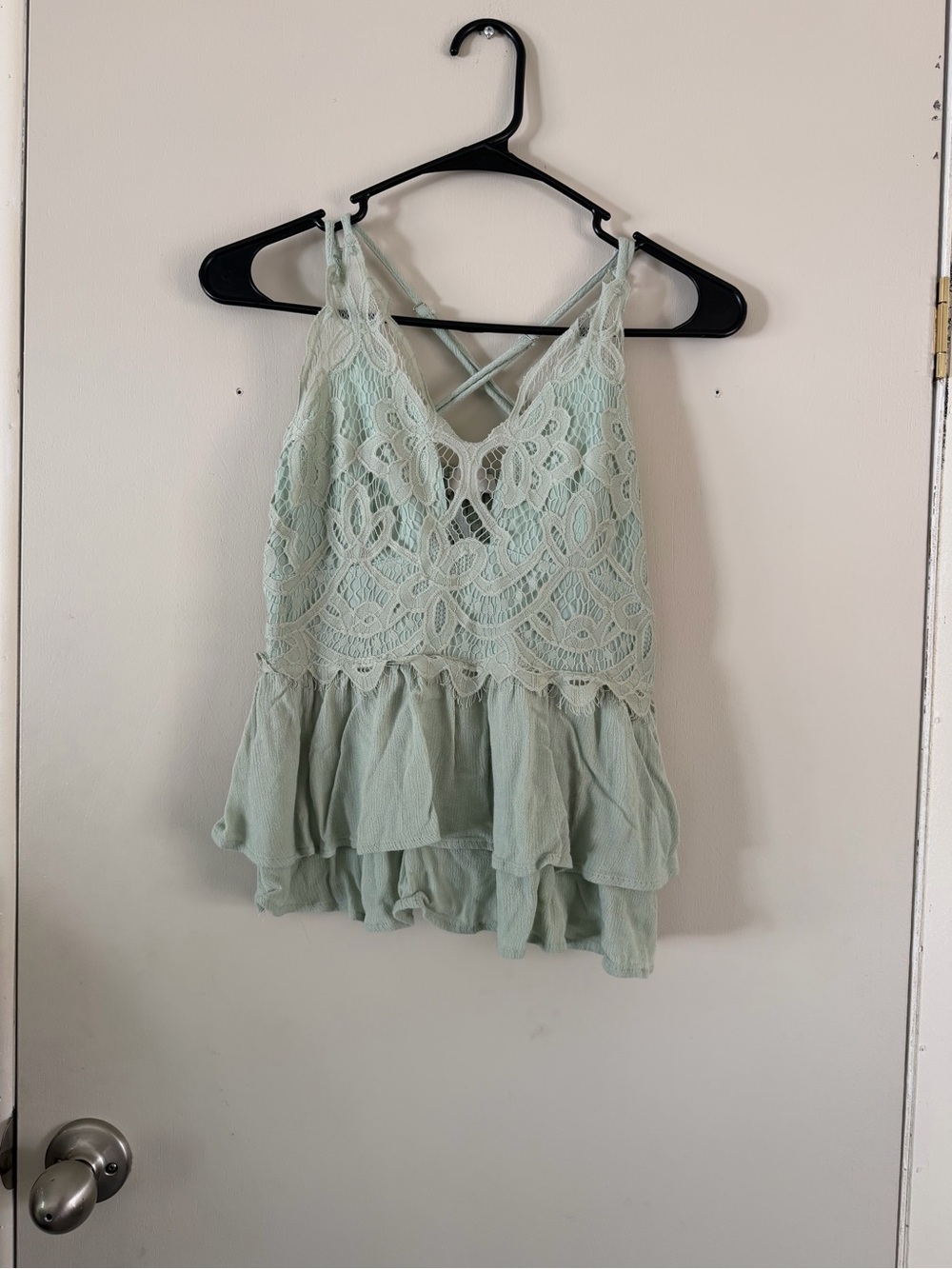 entro Mint Green Lace Ruffle Camisole